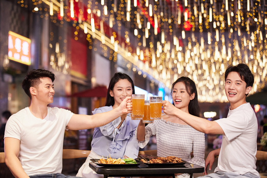 鄭州餐飲店設(shè)計(jì)公司餐飲消費(fèi)群體的變化(圖1) 鄭州餐飲店設(shè)計(jì)公司餐飲消費(fèi)群體的變化(圖1)