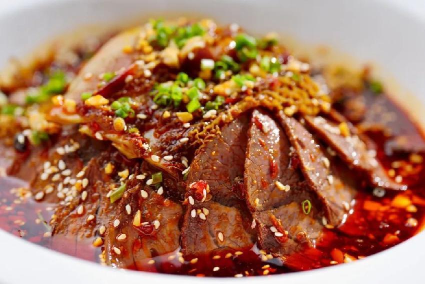 鄭州鹵味餐飲店設(shè)計公司鹵味店的現(xiàn)狀與挑戰(zhàn)(圖2) 鄭州鹵味餐飲店設(shè)計公司鹵味店的現(xiàn)狀與挑戰(zhàn)(圖2)